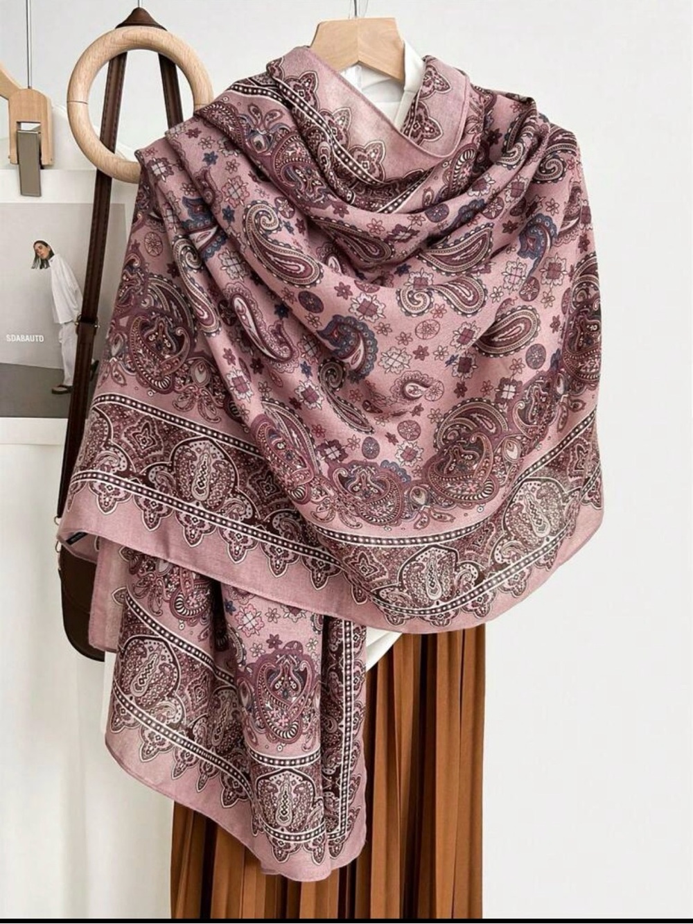 Elegant Paisley Pink Women's Shawl Scarf